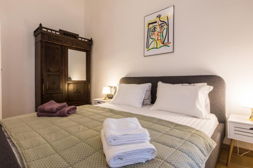 Цены на New Apartment on Rustaveli Avenue в Тбилиси