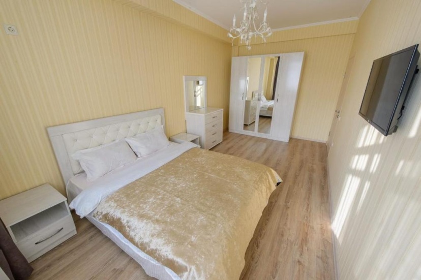 Apartments on Kazybek by 125 1 floor 6 — отель в Алматы, Казахстан