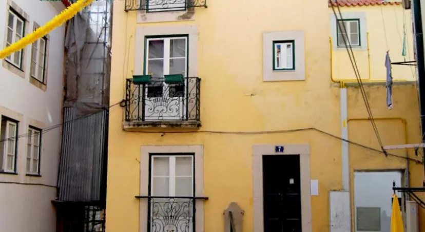 Casinha do Largo, Alfama Apartment — отель в Лиссабоне, Португалия