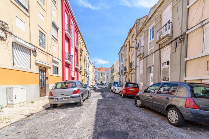 Duplex by BnbLord — отель с удобствами в Лиссабоне