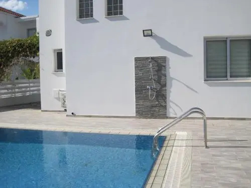 Polyxenia Isaak Pelagos Villa — комфортный отель в Протарас