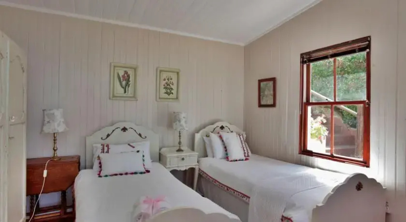 Holiday home Simons Town Lodge — комфортный отель в Кейптауне