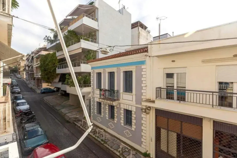 Цены на Classic Living 2 Bd Historic Mets Apt в Афины