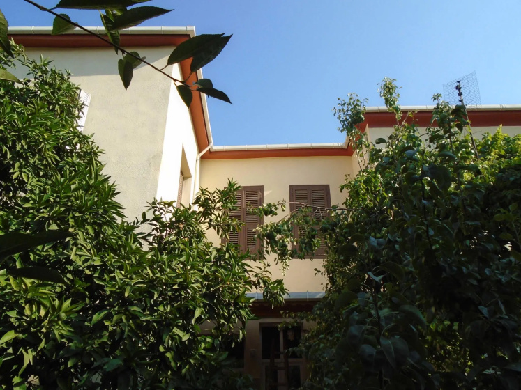 Lotus Garden Hostel — отель с отзывами гостей в Измире