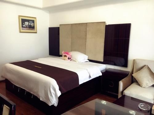 Golden Sunshine Apartment Panyu Wanda Plaza — отель в Гуанчжоу, Китай