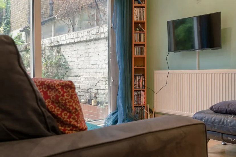 2 Bedroom Apartment With Garden in Chelsea — отель в Лондоне, Соединенное Королевство