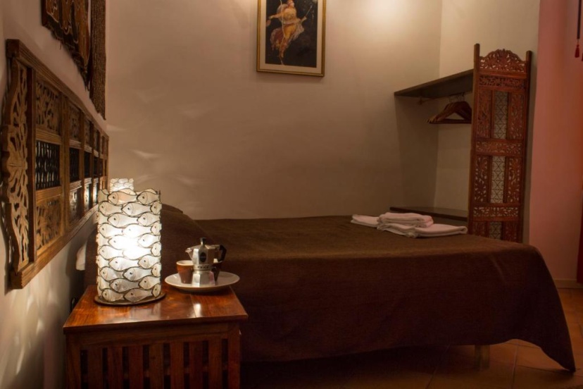 Diletto a napoli Apartment — отель с удобствами в Неаполе