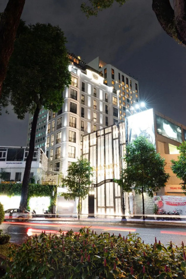 Сравните цены на Bach Suites Saigon, a Member of Design Hotels в Хошимине