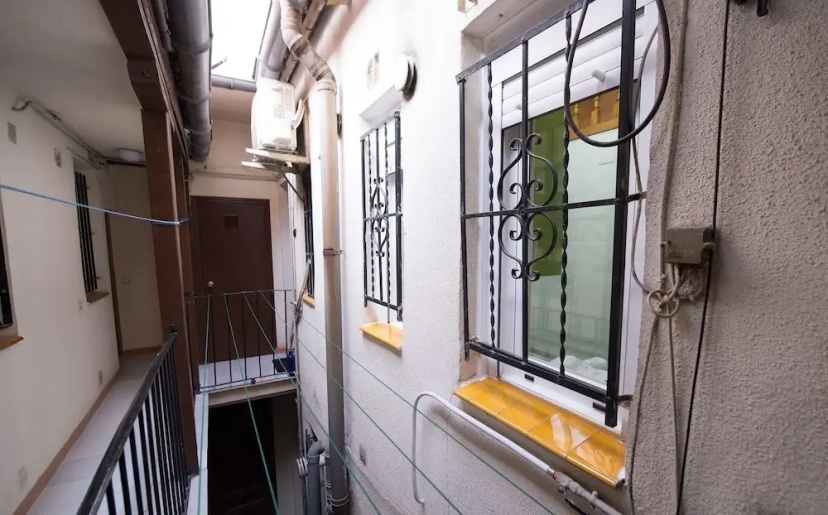 Цены на Studio Almagro Castellana Chamberi Sen98 в Мадриде