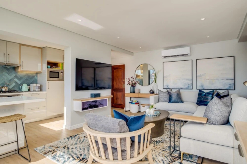 Exquisite Apartment in Mouille Point Near to Golf Course — комфортный отель в Кейптауне