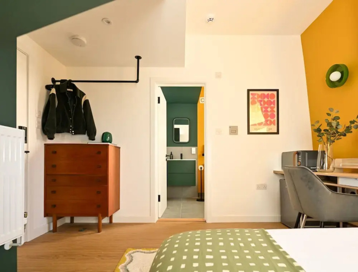 Lux 4-bedroom Triplex Close to Angel Shoreditch — комфортный отель в Лондоне