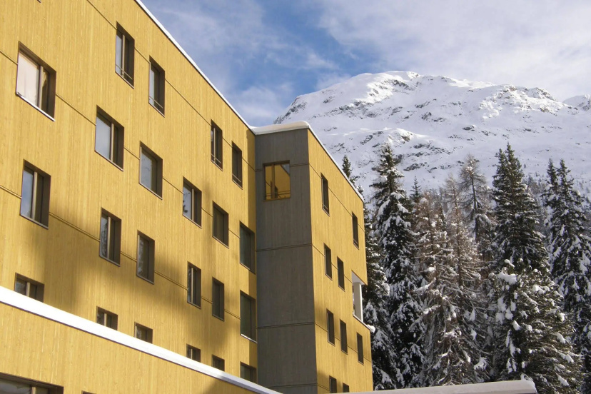 Цены на Youth Hostel St. Moritz в Санкт-Морице