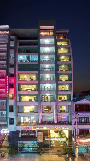 The Summer Hotel — забронировать отель в Нячанге