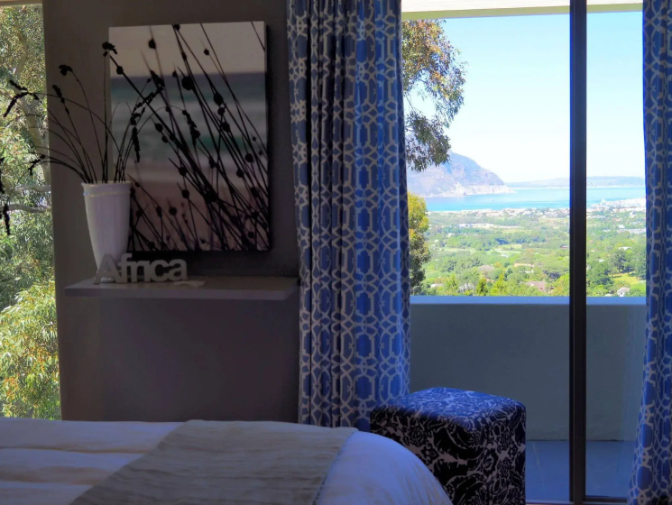 Pure Guest House — забронировать отель в Кейптауне