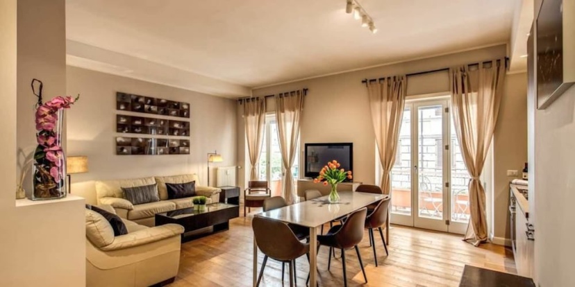 The Dome 3 bedroom apartment — отель с удобным расположением в Риме