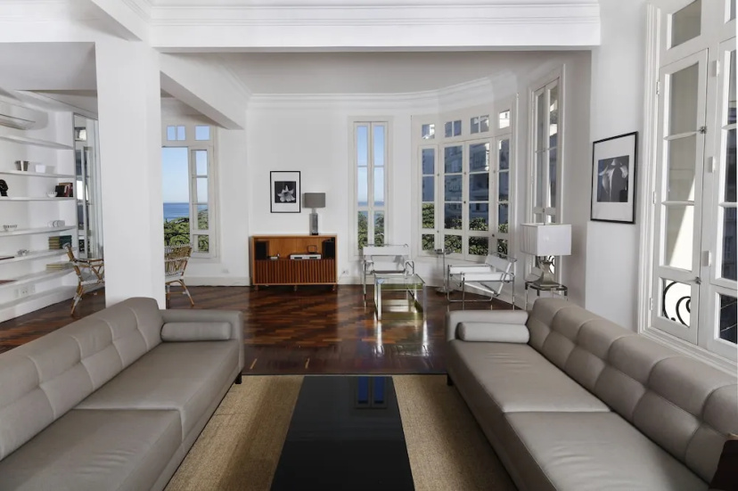 Rio107 - Apartment Copacabana 2 Bedrooms — отель с удобствами в Рио