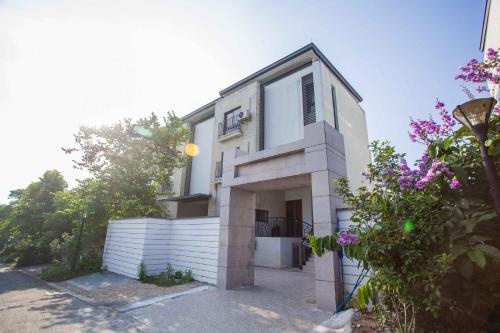 Conghua Mingyueshanxi Villa — забронировать отель в Гуанчжоу
