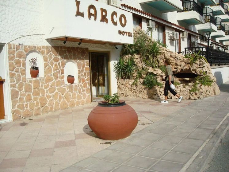 Best Western Plus Larco Hotel — отель в Ларнака для семейного отдыха