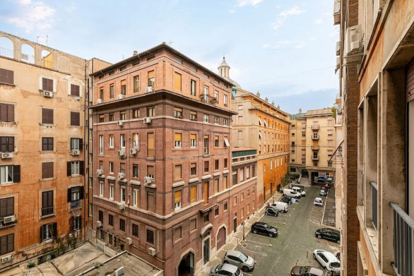 Rome As You Feel - Zoccolette Apartment — отель с удобным расположением в Риме