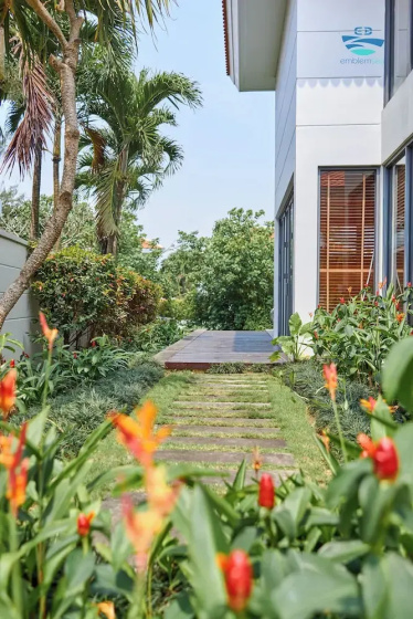 Private Swimming Pool 3-Bedroom Villas — забронировать отель в Дананге
