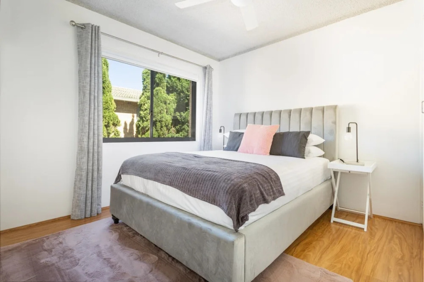 Unit With Balcony, Backyard and Parking Near Shops — комфортный отель в Сиднее