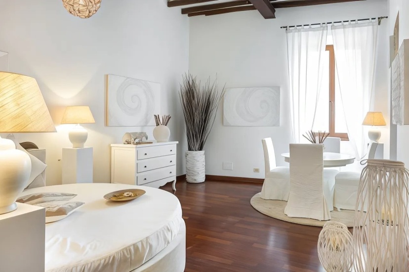 Colosseo Luxury Apartment — отель в Риме, Италия