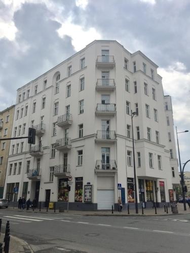 Apartament Zelazna — отель с удобным расположением в Варшаве
