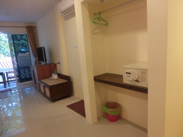 Family Guesthouse — отель с удобным расположением в Кохе