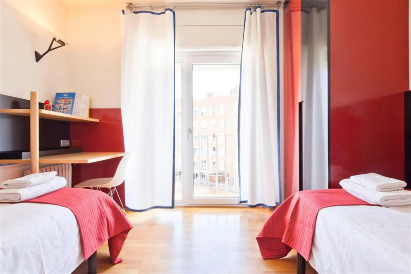 Stay U-nique Apartments Salvador Espriu — отель с удобствами в Барселоне