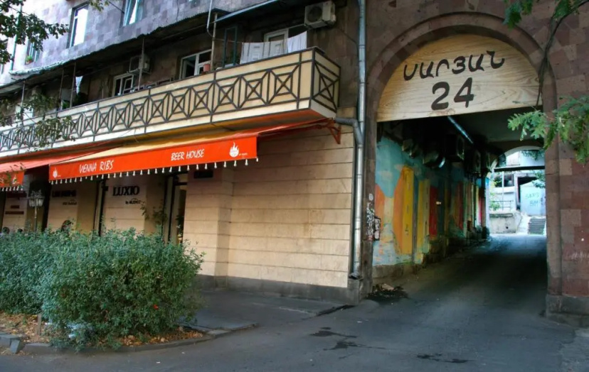 Apartment on Saryan 24 — отель с удобствами в Ереван