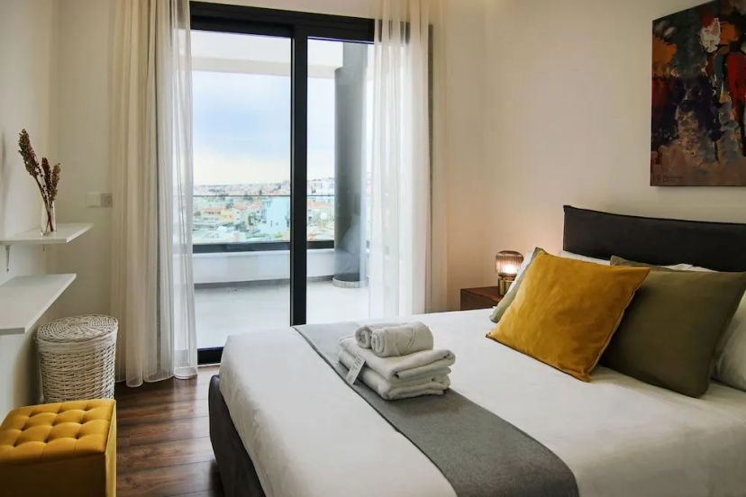 Phaedrus Living: City View Anna Residence 102 — забронировать отель в Лимассол