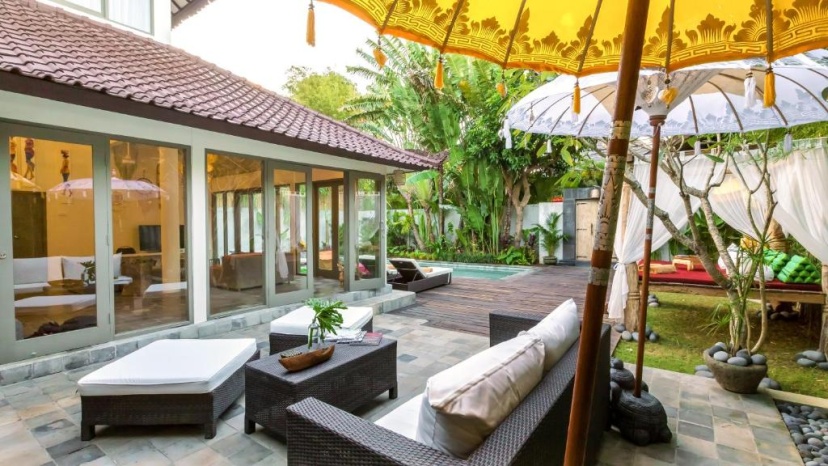Цены на Luxury Villa Kudeta 300m BEACH and heart of Seminyak в Кута