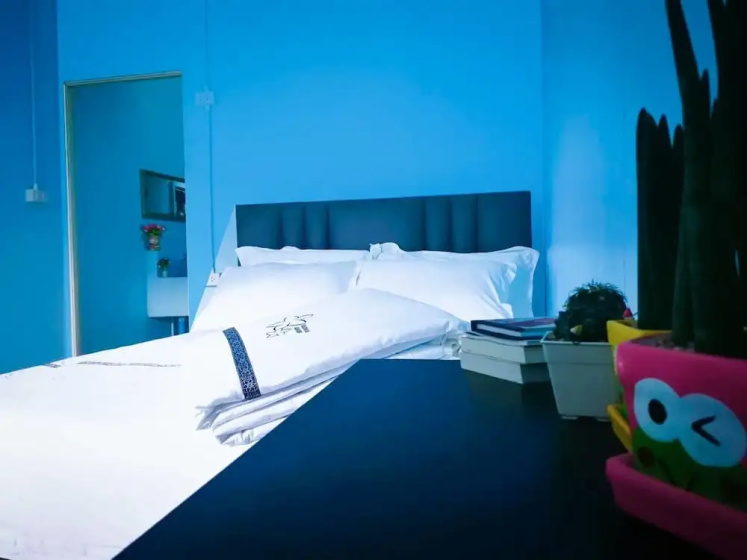 Blue House Hua Lamphong - Hostel — комфортный отель в Бангкоке