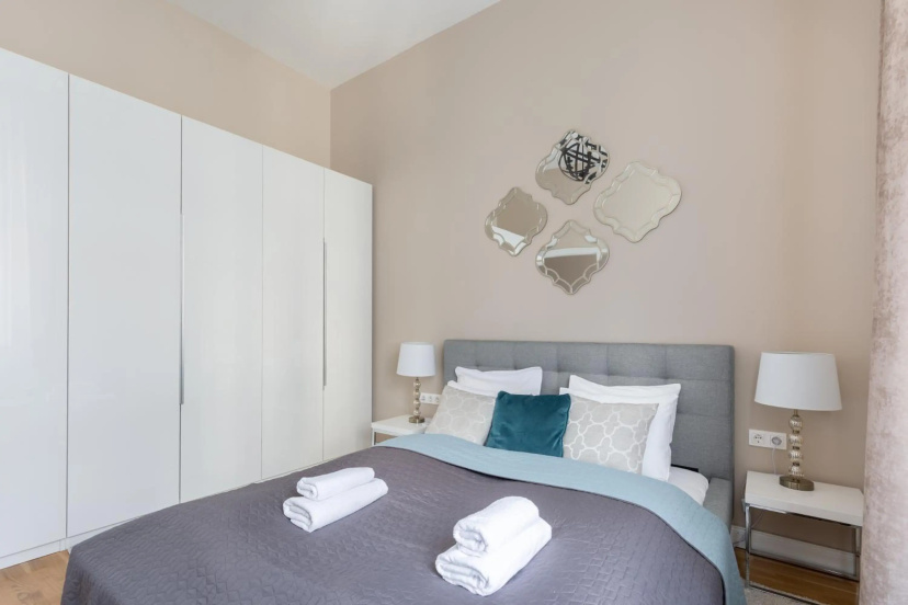 Цены на Lovely 2-bedroom apartment at the Vaci Street в Будапеште