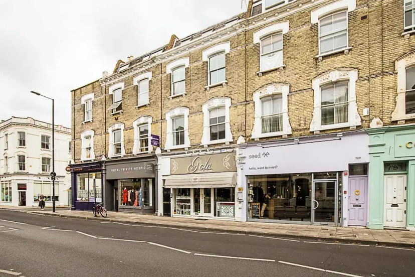 Parsons Green Modern One Bedroom Flat — отель с удобствами в Лондоне
