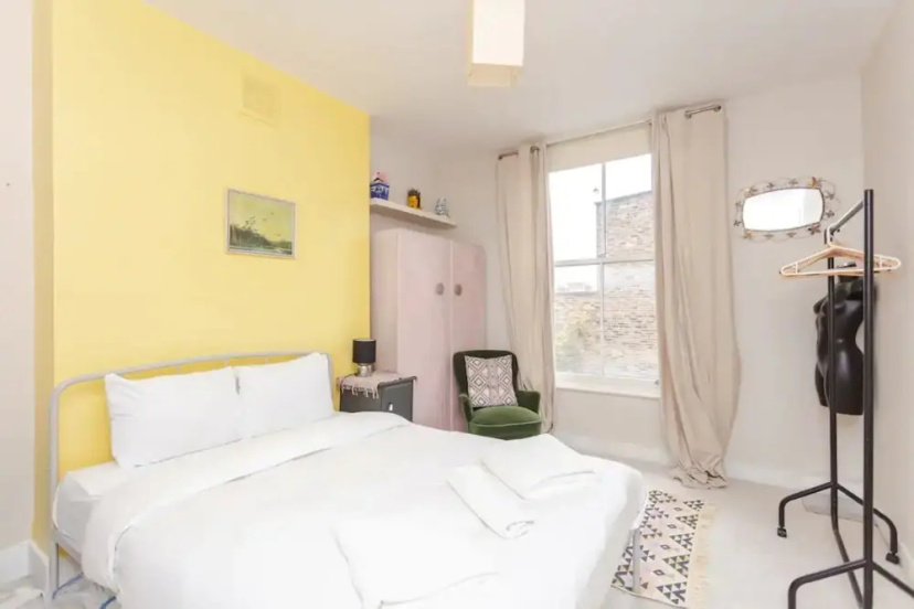 Cheerful 1 Bedroom Apartment in Vibrant Maida Vale — отель с удобствами в Лондоне