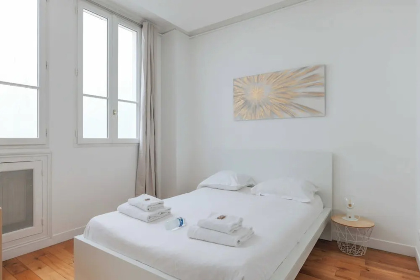Very Spacious Apartment - 5br/10p - Champs-elysees — комфортный отель в Париже