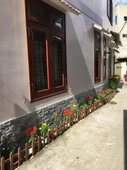 Light Sky Homestay — отель с удобным расположением в Дананге