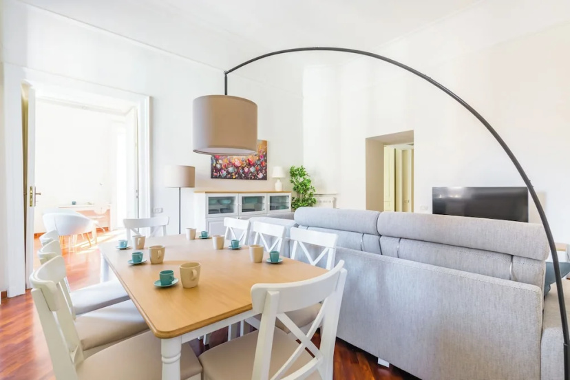 Santa Lucia Apartment by Wonderful Italy — забронировать отель в Неаполе