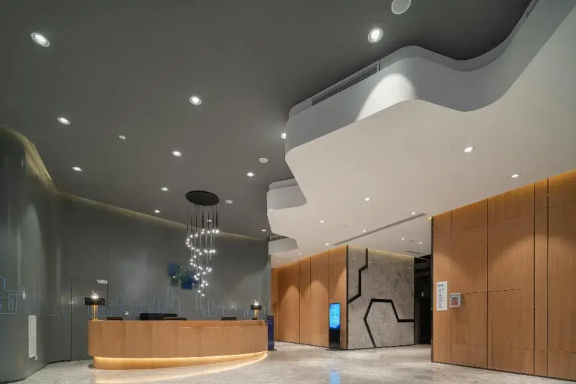Holiday Inn Express Qingdao Innovation Park by IHG — комфортный отель в Циндао