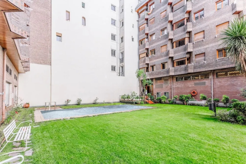 Puebla - 1 Bedroom and Shared Pool in Recoletos 2 — отель в Мадриде, Испания