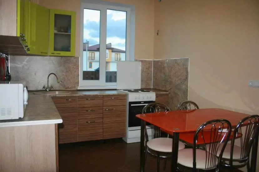 Guesthouse Tomskaya — отель с удобным расположением в Витязево