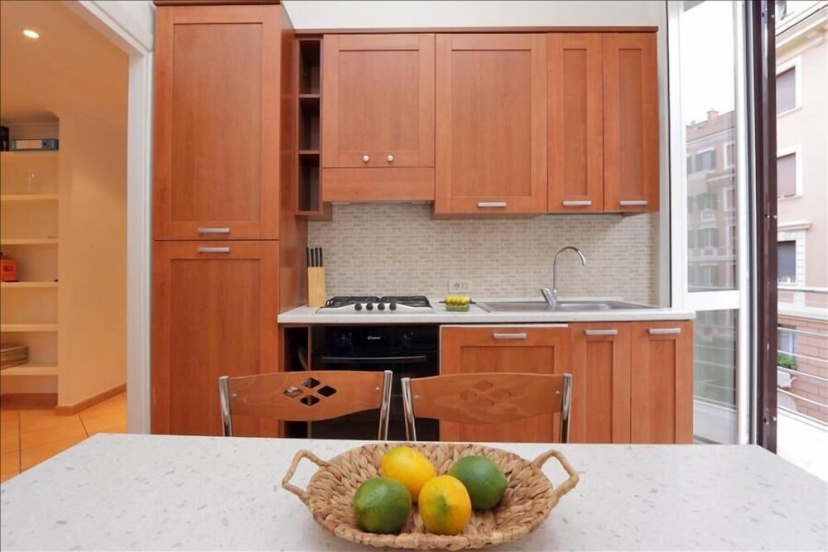 Gorgeous Halldis apartment (90 sqm) with 2 balconies just 50m from Pia — отель в Риме, Италия