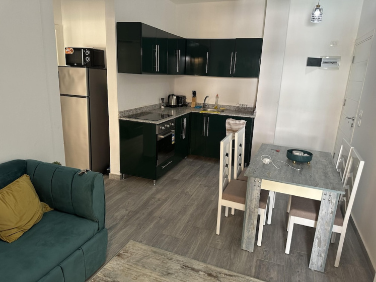1 Bed Apartment Sleeps 2 - Communal Pool - Parking — отзывы гостей и цены