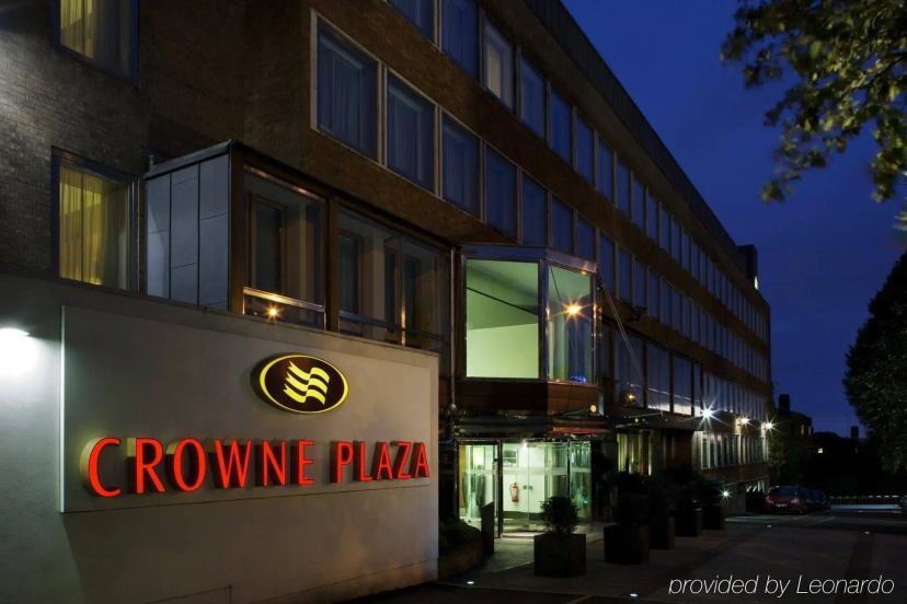 Цены на Crowne Plaza London Ealing by IHG в Лондоне