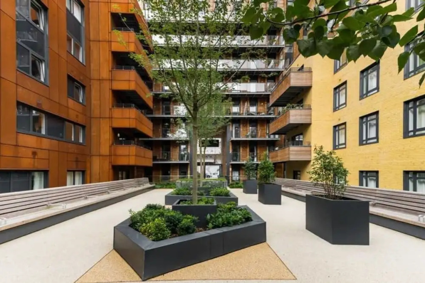 Stylish, Modern 2 Bed Apartment in Islington — отель с удобствами в Лондоне