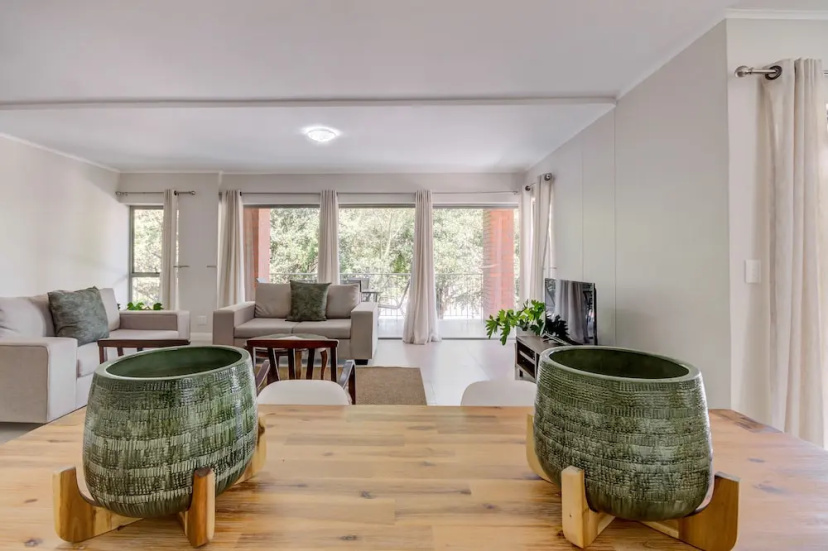 UniqueStay Mayfair Deluxe Apartment — отель с удобствами в Кейптауне