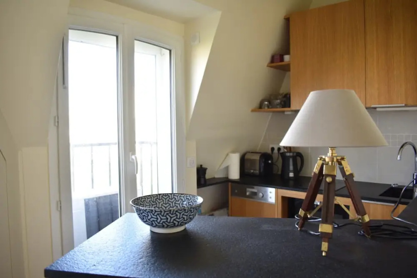 Bright Studio Apartment With High View — отзывы гостей и цены