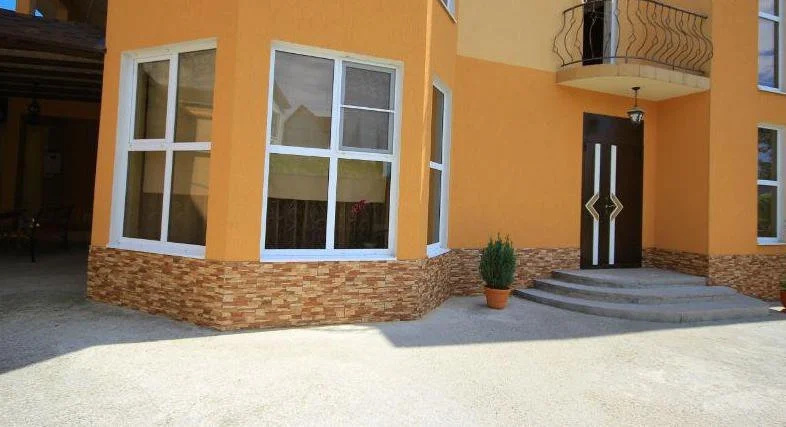 Guest House Na Fermerskoy. — отель с удобствами в Сочи