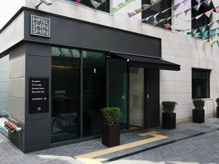 Seoul Hotel ShinShin Myeongdong — отзывы гостей и цены